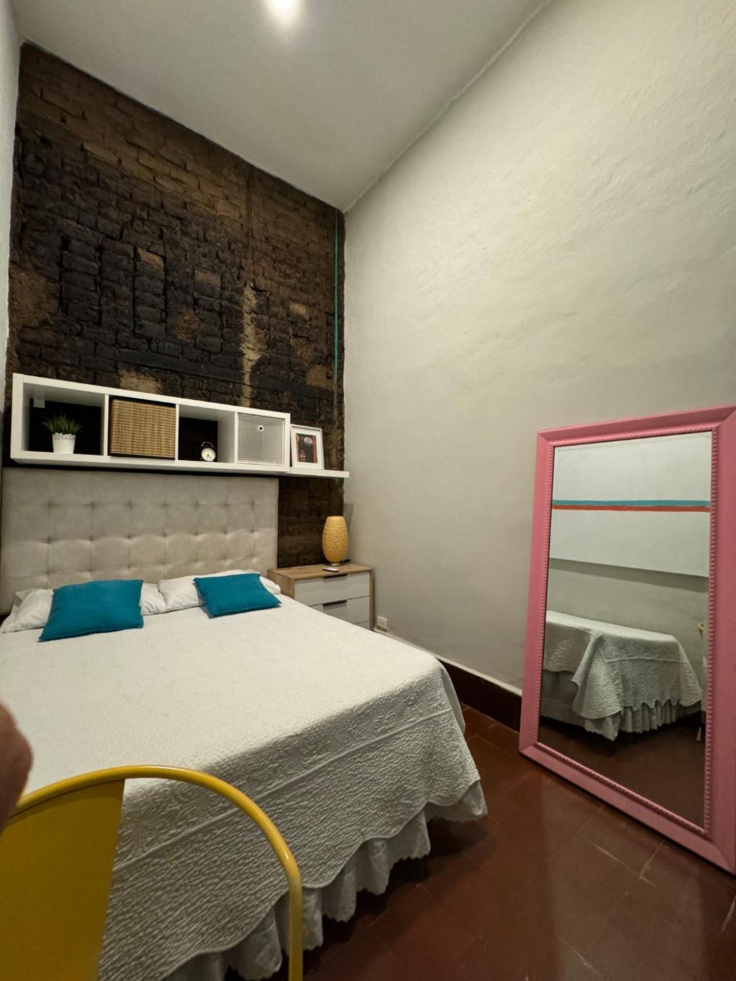 Moonshine Boutique Hostal Cali Extérieur photo