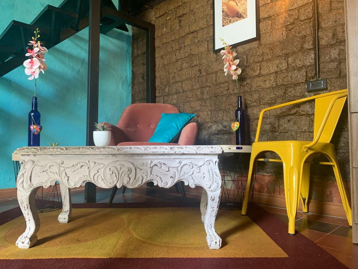 Moonshine Boutique Hostal Cali Extérieur photo