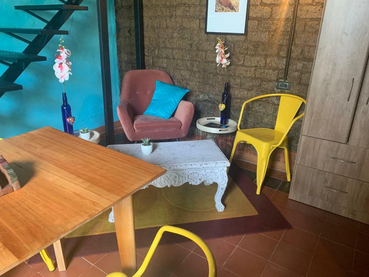 Moonshine Boutique Hostal Cali Extérieur photo